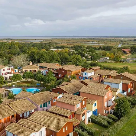 Aparthotel Madame Les Rives Marines 3*