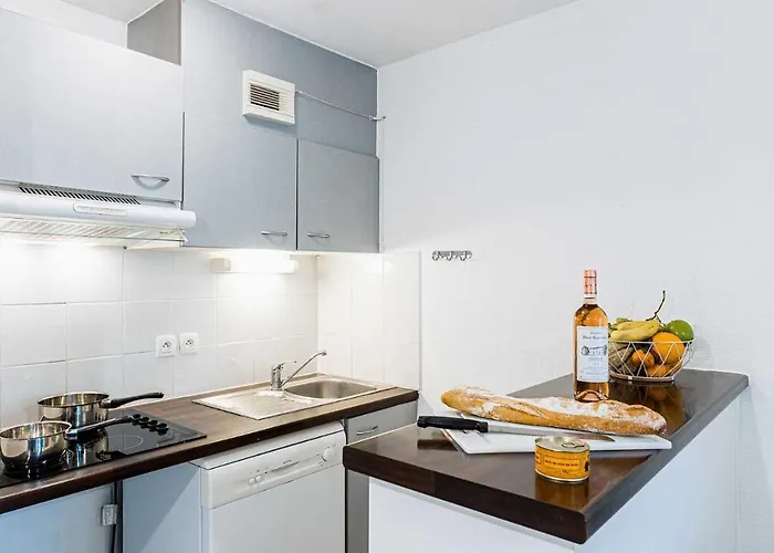 Aparthotel Madame Les Rives Marines 3*