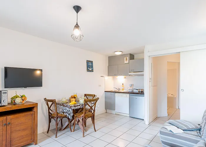 Madame Les Rives Marines