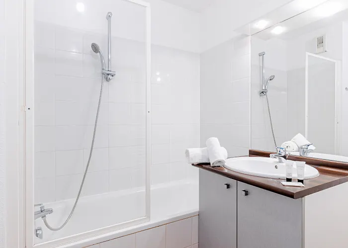 Madame Les Rives Marines