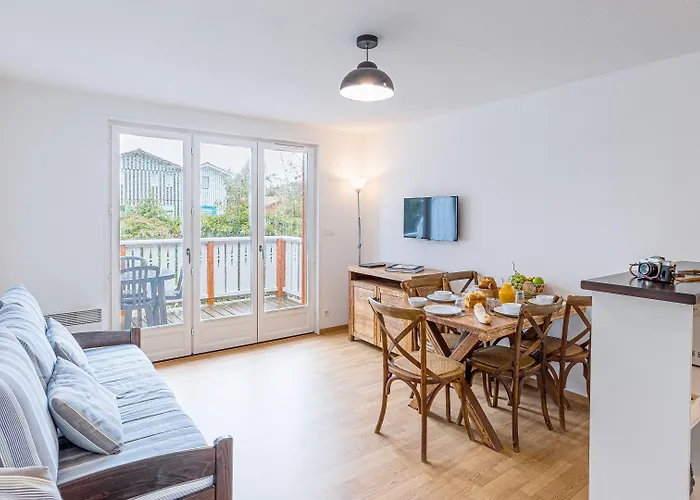 Madame Les Rives Marines Appart hôtel